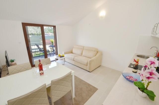 Nikola Lux Apartments Muo Luaran gambar