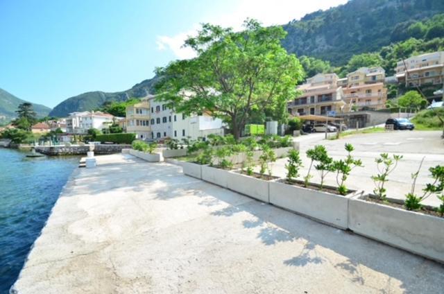 Nikola Lux Apartments Muo Luaran gambar